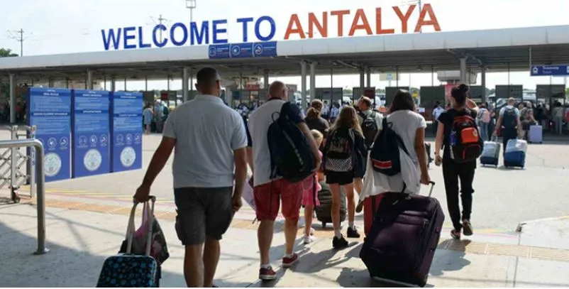 ANTALYA’DA TATİL REZERVASYONLARI HIZLI BAŞLADI.. ‘2025 YILI İYİ GELİYOR’