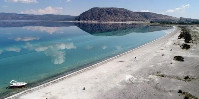 SALDA GÖLÜ CAN ÇEKİŞİYOR.. SU 3 AYDA 20 METRE ÇEKİLDİ