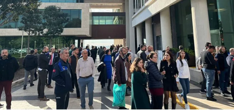 BELEDİYE BATTI BATIYOR.. KONYAALTI’NDA YİNE MAAŞ KRİZİ VAR
