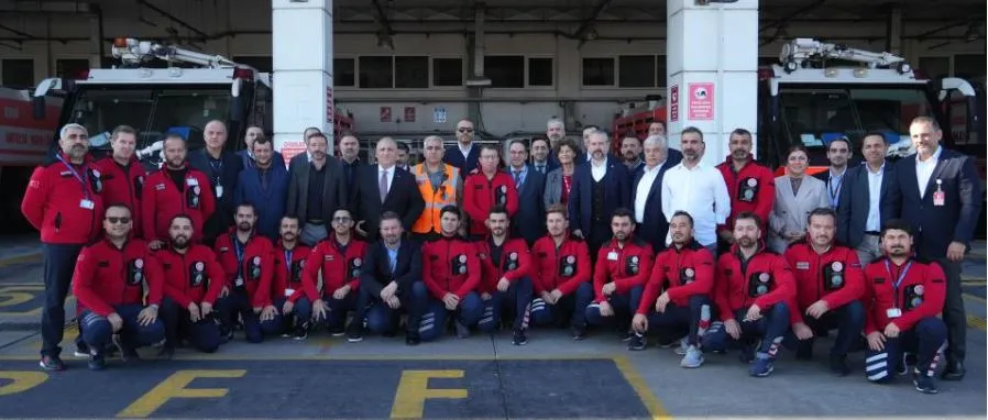 ANTALYA’DAKİ UÇAK KAZASINA MÜDAHALE EDEN ARRF EKİBİ ÖDÜLLENDİRİLDİ