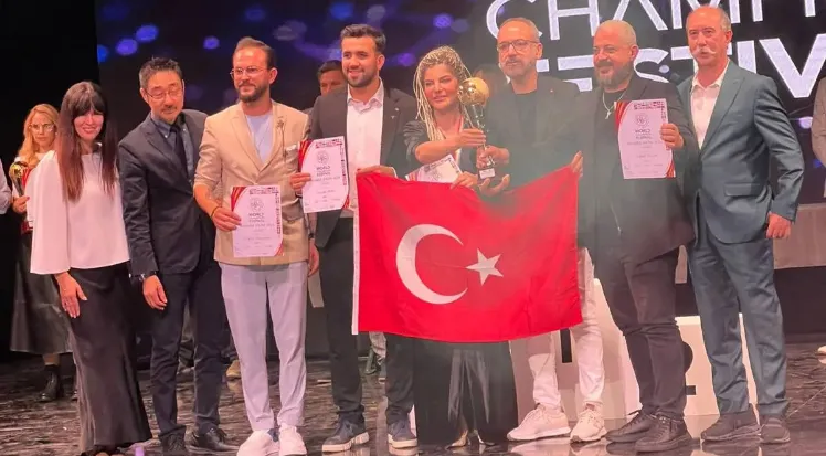 BÜYÜK BAŞARI SAĞLADILAR.. MİLLİ KUAFÖRLER İTALYA’YI SALLADI