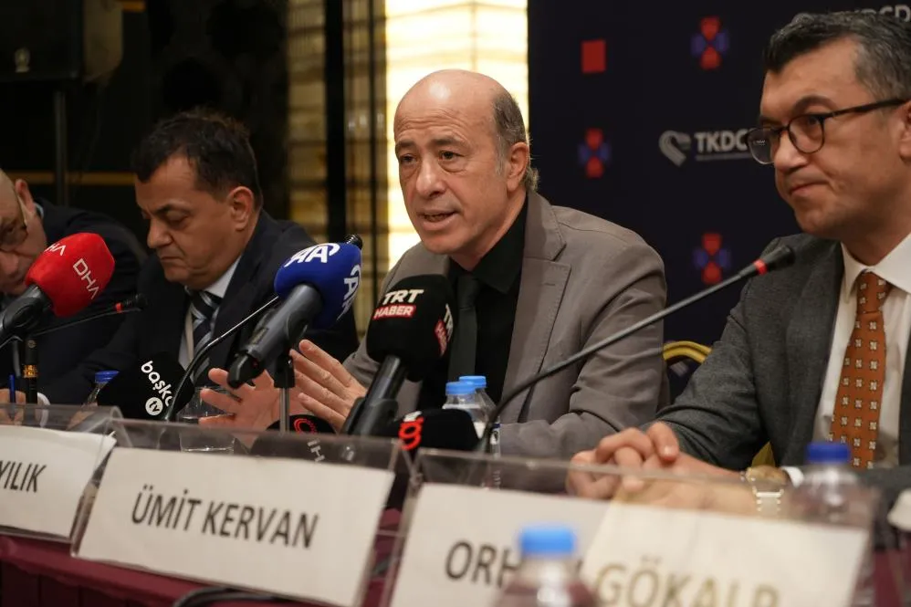 SOSYAL MEDYADA SAĞLIK TUZAĞI.. HASTALAR KENDİ TEŞHİSLERİNİ KOYUYOR