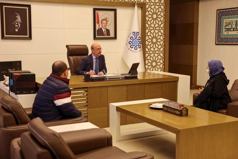 Selçuklu Belediyesi’nin kapıları vatandaşa her zaman açık BAŞKAN PEKYATIRMACI HALK GÜNÜ’NDE VATANDAŞLARI DİNLEDİ