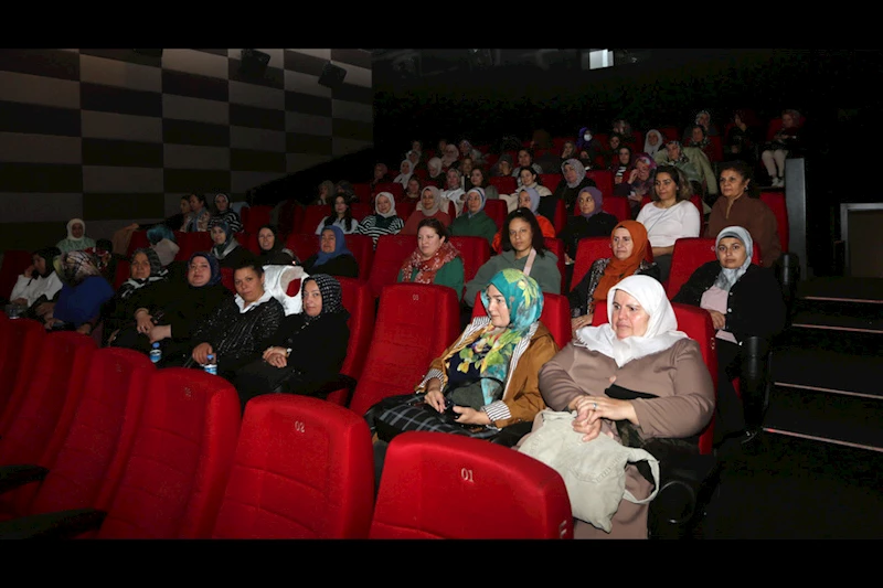 Yenimahalle Belediyesi Kursiyerlerinden İlk Sinema Keyfi
