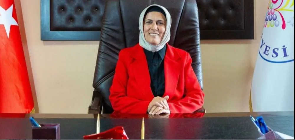 İBRADI BELEDİYE BAŞKANI HATİCE SEKMEN’DEN ‘ŞALVARLI’ PAYLAŞIM