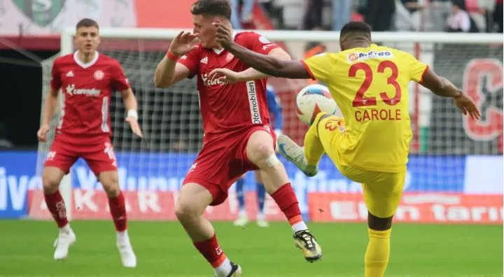 HER İKİ YARIDA BİRER GOL.. VE ANTALYASPOR: 2 - KAYSERİSPOR: 0