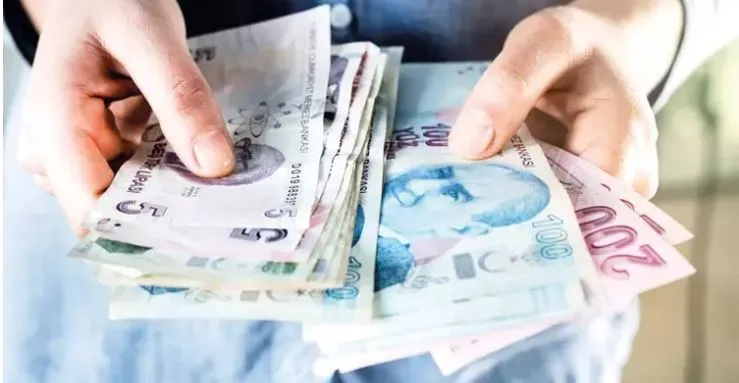 ASGARİ ÜCRETE YÜZDE 74 ZAM TALEBİ.. ASGARİ ÜCRETLİ 843 DOLAR MI KAZANACAK?