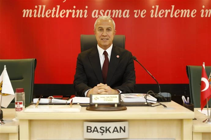 BAŞKAN ÖZÇELİK