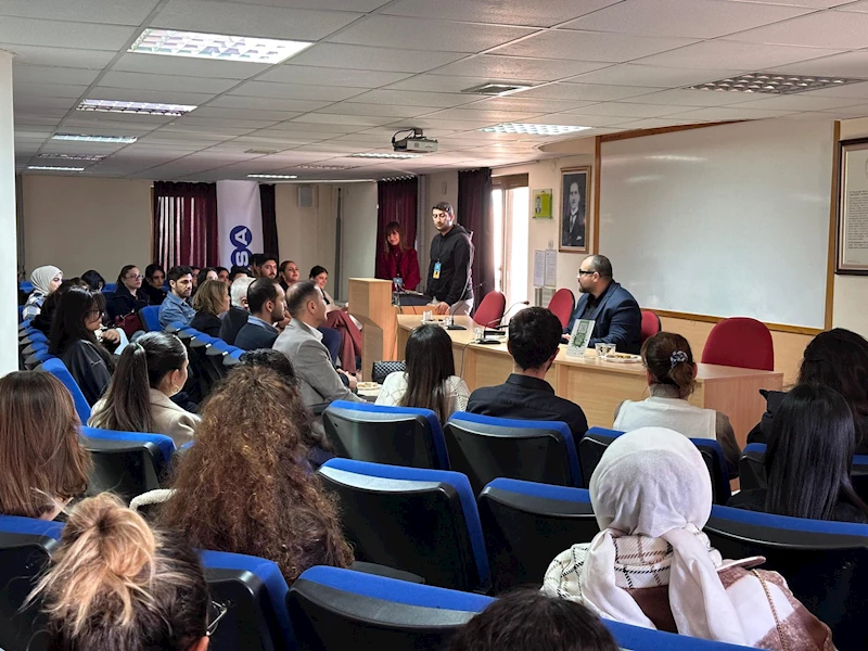 Kariyer Merkezi, Kampüste Öğrencilerle Buluşmaya Devam Ediyor