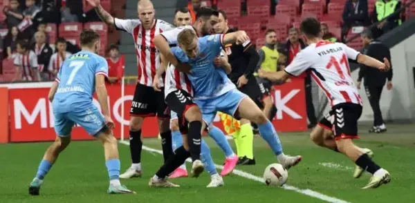 SAMSUNSPOR ANTALYASPOR ‘U EVİNE ‘PUANSIZ’ GÖNDERDİ: 2-0