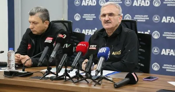 TURUNCU UYARI YEŞİLE DÖNDÜ.. ANTALYA ‘DA 2.493 SU BASKINI OLAYI YAŞANDI