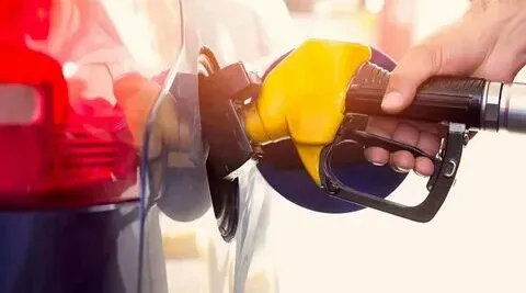 DEPOLARI DOLDURUN.. MOTORİNE GELEN DEV ZAM SONRASI BENZİNE ZAM GELİYOR