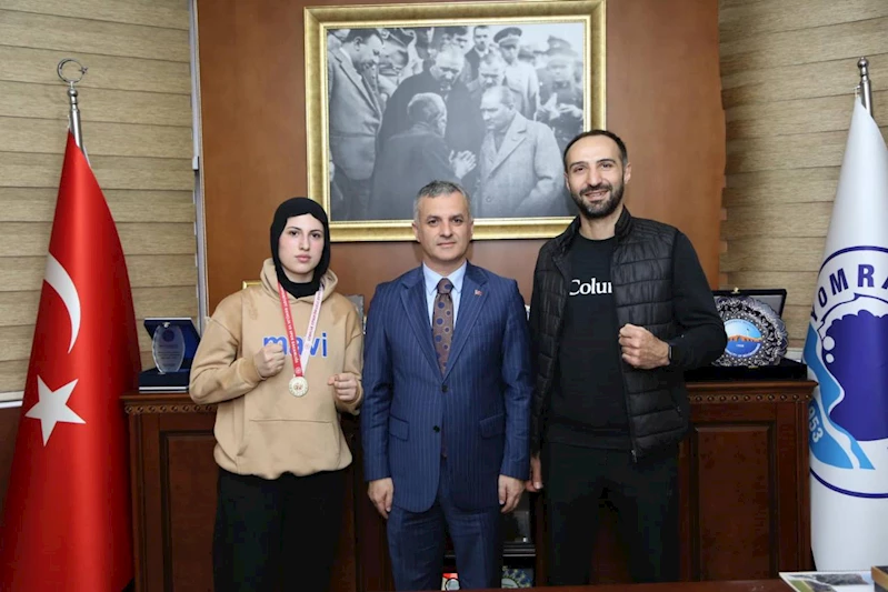 WUSHU KUNGFU TRABZON İL ŞAMPİYONU VE ANTRENÖRÜ BAŞKANIMIZI MAKAMINDA ZİYARET ETTİ