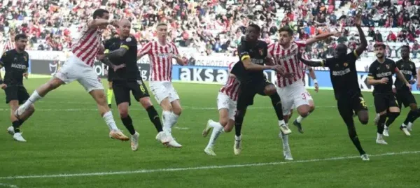 ANTALYASPOR 2-0’I KORUYAMADI SON DAKİKA GOLÜYLE 2 PUAN KAYBETTİ