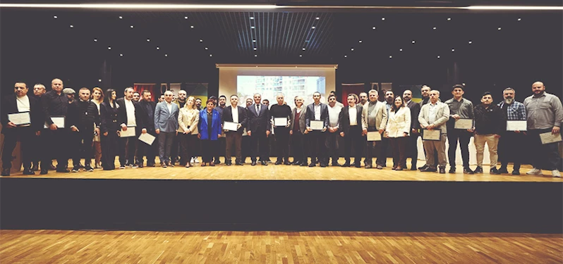 BEYLİKDÜZÜ’NDE ATIK YAĞ ÜRETİCİLERİNE TEŞEKKÜR BELGESİ VERİLDİ