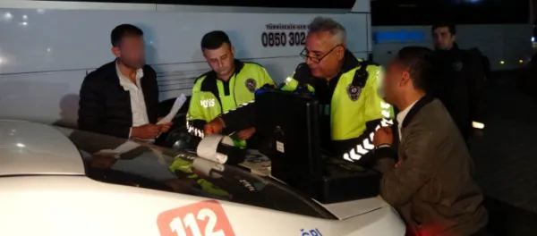 ANTALYA’DAN YOLA ÇIKAN ŞEHİRLERARASI YOLCU OTOBÜSÜ ŞOFÖRÜ ALKOLLÜ ÇIKTI