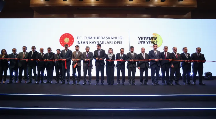EVSAHİBİ AKDENİZ ÜNİVERSİTESİ.. ‘GÜNEY KARİYER FUARI’NA GÖRKEMLİ AÇILIŞ