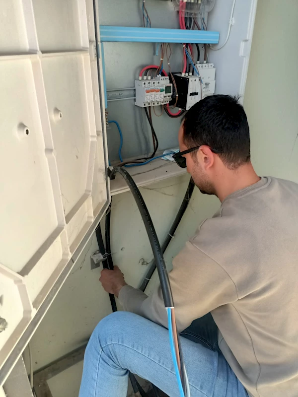 Kemer’de aydınlatmalarda bakım ve onarım çalışmaları
