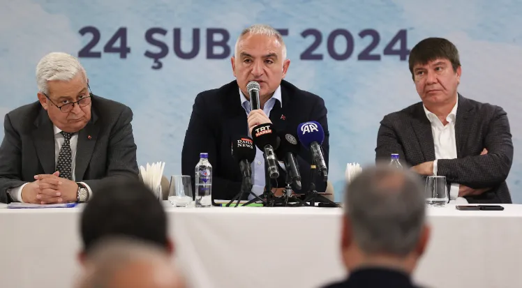 BAKAN ERSOY.. ‘2024 ANTALYA TURİZMİ İÇİN YENİ BİR REKOR YILI OLACAK’
