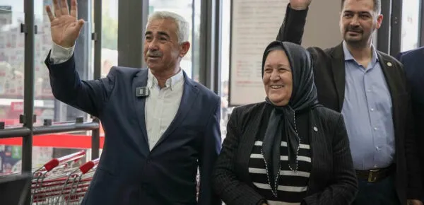 NESRİN ÜNAL DEMRE’DE.. ‘TARIMDAN EKONOMİYE SORUNLARI ÇÖZECEĞİZ’