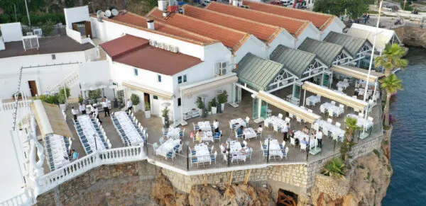 KALEİÇİ’NDEKİ ARMA RESTAURANT ÖZTÜRK AİLESİNDE..  ZENGİNLER KULÜBÜ OLACAK