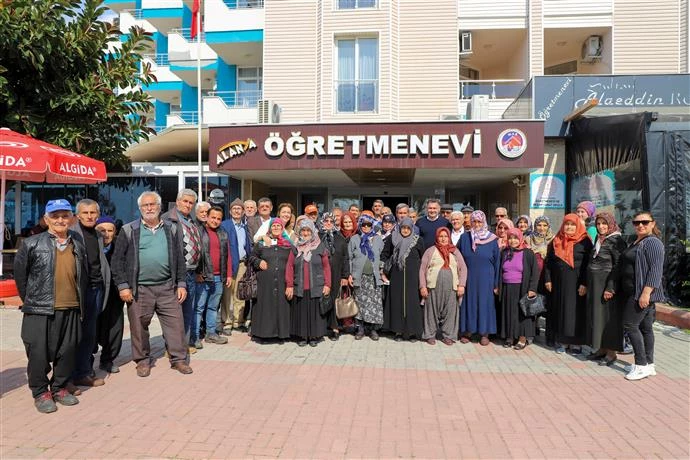ALANYA BELEDİYESİ’NİN YAŞLILARA YÖNELİK KALE GEZİSİ ETKİNLİKLERİ DEVAM EDİYOR