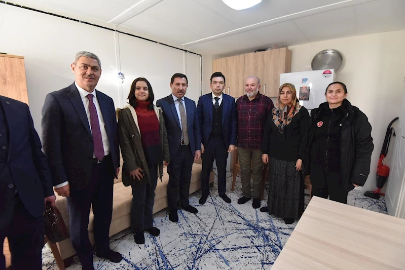 HASAN KILCA, KARATAY KONUKEVİ’NDEKİ DEPREMZEDE AİLELERLE BİR ARAYA GELDİ