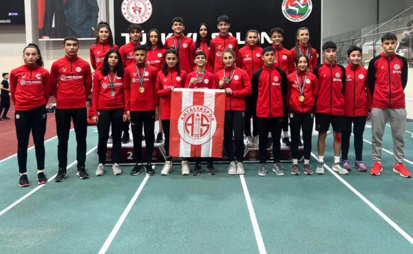 ATLETİZMDE ANTALYASPOR FARKI