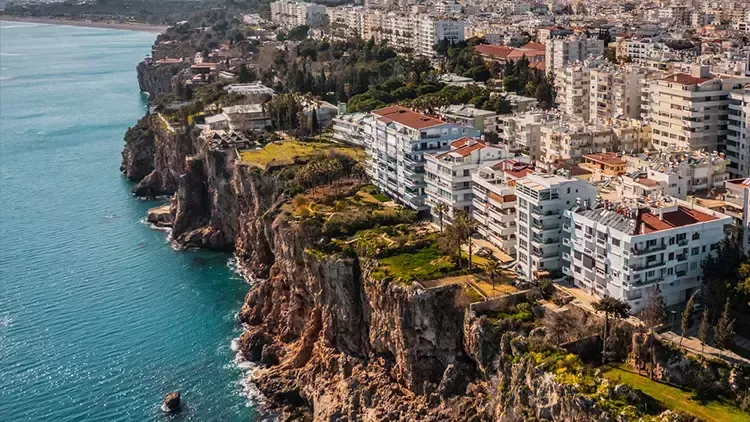 ANTALYA.. İNGİLİZLERİ ŞAŞKINA ÇEVİREN TÜRK ŞEHRİ