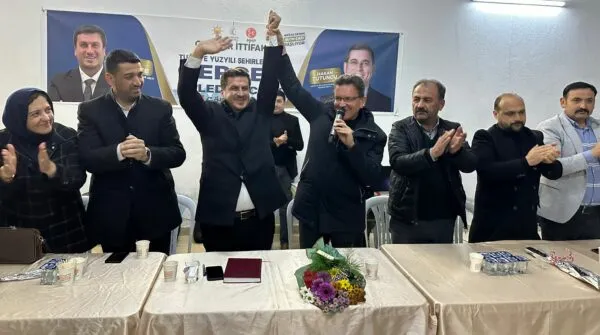 ATAY USLU.. ‘ELMALI’DA GERÇEK BELEDİYECİLİK ZAMANI’