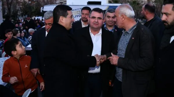 BEKİR KIVRIM İLK İFTARINI TOKİ KONUTLARINDA YAPTI