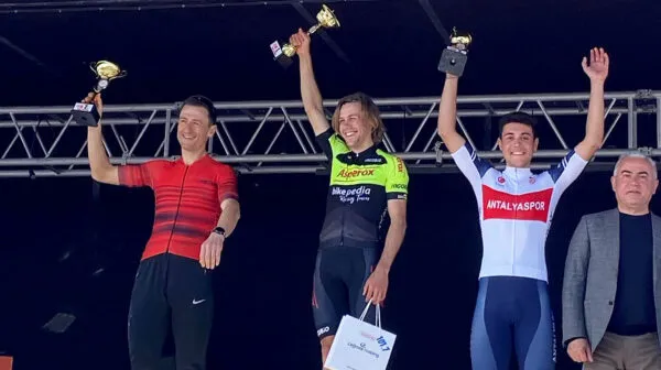 ANTALYASPORLU GENÇ PEDAL MEHMET ESAD BODRUMDA KÜRSÜDE
