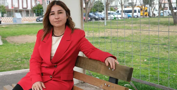 ANTALYA KARŞIYAKA’NIN İLK KADIN MUHTAR ADAYI