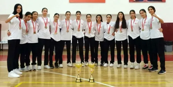 KEPEZLİ KIZLAR BU MAÇI ALIRSA 1’İNCİ LİG’E YÜKSELECEK