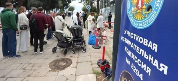 ANTALYA VE İSTANBUL’DA YAŞAYAN RUSLAR SANDIK BAŞINA GİTTİ