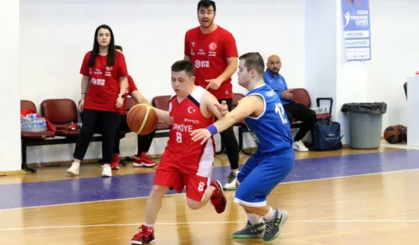 İTALYA’YA YENİLDİLER.. DOWN SENDROM BASKETBOL MİLLİ TAKIMI DÜNYA 2