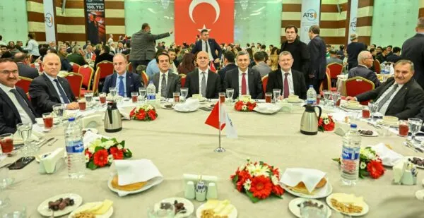 ALİ BAHAR.. ‘TARIMDA BÜYÜME ÇOK ZAYIF, BUNU ANLAMAK MMKÜN DEĞİL’
