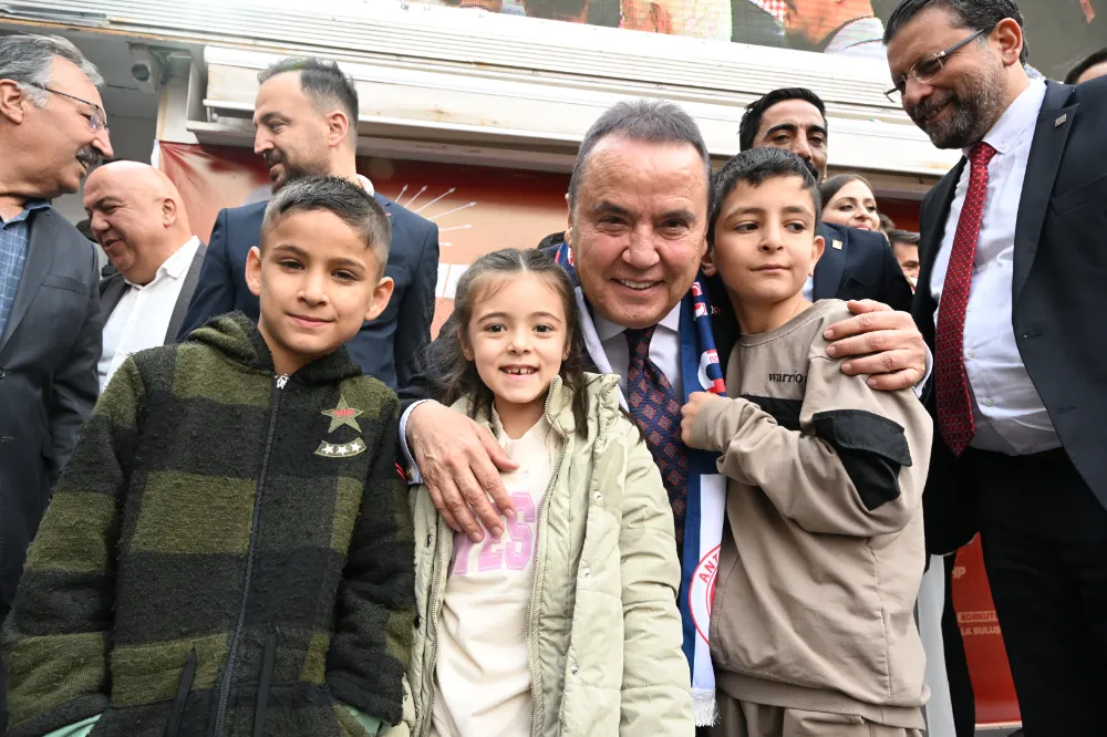 BAŞKAN BÖCEK DÖŞEMEALTI VE KORKUTELİ’NDE.. ‘ÇALIŞMAYA DEVAM EDİYORUZ’