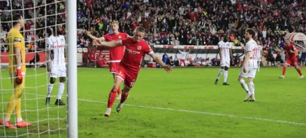 ANTALYASPOR TEK GOLLE GALİBİYETİ HATIRLADI.. ALANYASPOR 3-1 GALİP