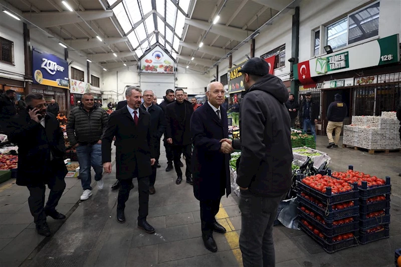 Başkan Yaşar hal esnafıyla buluştu