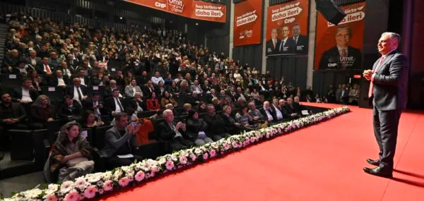 UYSAL PROJELERİNİ TANITTI.. ‘MURATPAŞA’YI TÜRKİYE’MİZİN DAVOS’U YAPACAĞIZ’