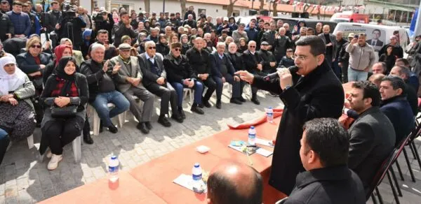TÜTÜNCÜ’DEN BİR GÜNDE 2 İLÇE ZİYARETİ.. ‘BİZE GÜVENENLERİ MAHCUP ETMEDİK’