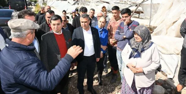 TÜTÜNCÜ VE BÖCEK HORTUMDAN ZARAR GÖREN ÇİFTÇİLERİ ZİYARET ETTİ