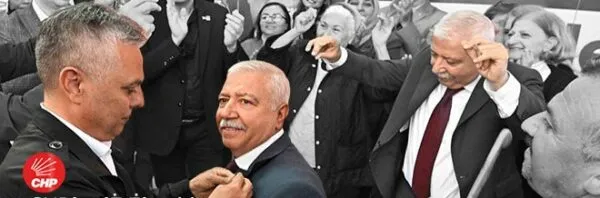 ANTALYA.. İYİ PARTİ ADAYLIĞINI BIRAKAN TURGUT BUCAK CHP ROZETİ TAKTI