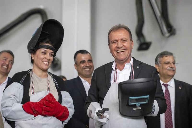 Büyükşehir’den, ‘Erkek İşi’ Sanılan İşlerde Kadınları ‘Usta’ Yapan Proje: “Mersinli Kadın Ustalar”