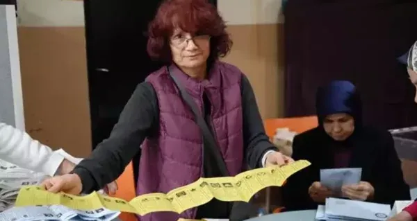 SÜRPRİZLERLE DOLU BİR YEREL SEÇİM.. HANGİ BELEDİYELER EL DEĞİŞTİRDİ?