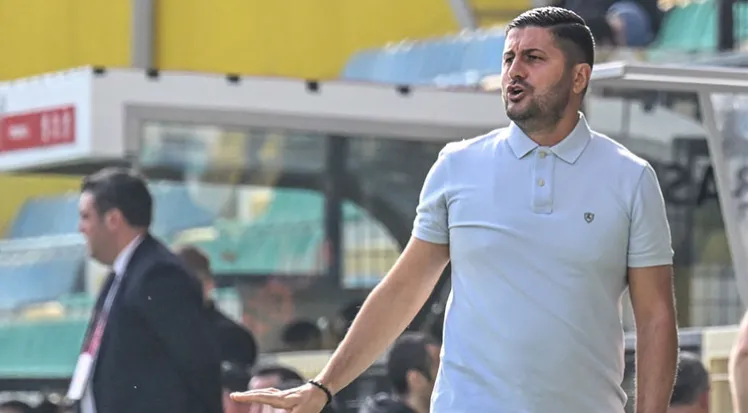 KEPEZSPOR TEKNİK DİREKTÖRÜ ÇAĞDAŞ ÇAVUŞ DİKKAT ÇEKİYOR