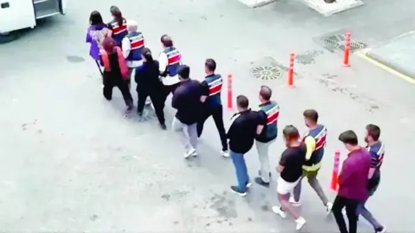 ANTALYA MERKEZLİ KİRALIK VİLLA VURGUNU.. 110 KİŞİYİ DOLANDIRDILAR