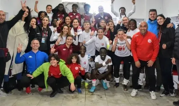 ANTALYA’NIN ÖDÜLLÜ KADIN FUTBOLCULARININ HİKAYESİ.. ADI DEFALARCA DEĞİŞTİ