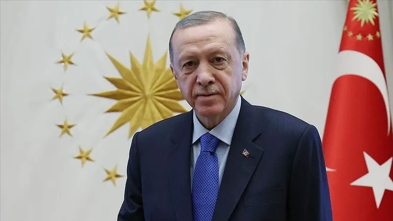 ERDOĞAN.. ‘HELAL RIZIK PEŞİNDE KOŞAN İŞÇİ KARDEŞLERİMİ SELAMLIYORUM’